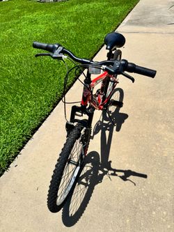 Huffy Highland mountain bike 21 speeds.