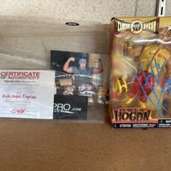 Hulk Hogan Signed Figure 