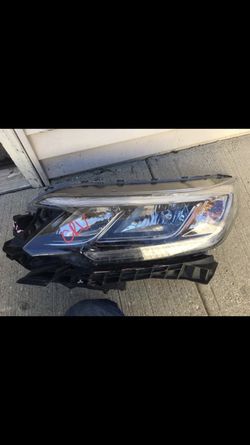 Honda CR-V Left Headlight 2015