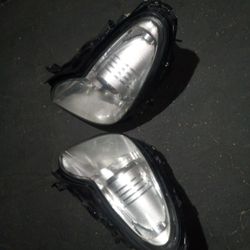 2006-2009 Mercedes Cls500 Headlights With All The Accessories And Light Bulbs Oem.