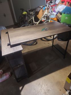 Desk for studying and computer