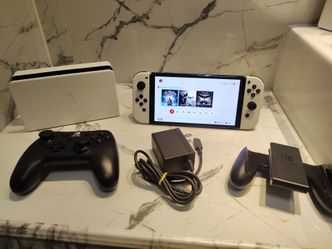 Nintendo Switch OLED Bundle - Great Condition