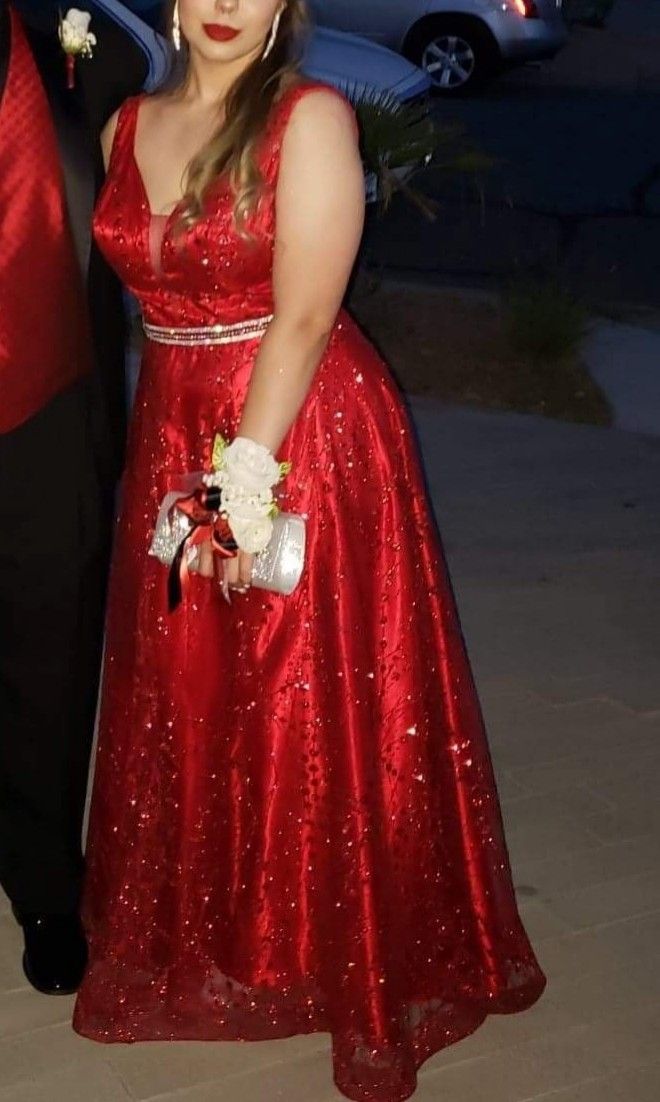 Formal Event/ Wedding / Quinceañera red prom dress size 12 / L