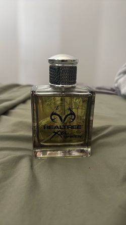 Real tree green