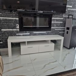 TV Stand / Estante Para TV