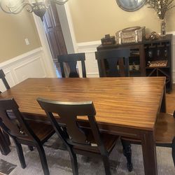 Dining Room Table with 6 Chairs