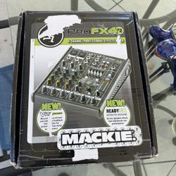 Mackie Mixer