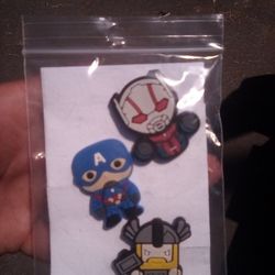 Croc Pins 