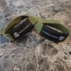 Gymreapers Lifting Wrist Straps for Weightlifting, Bodybuilding, Powerlifting, Strength Training, & Deadlifts - Padded Neoprene with 18 inch Cotton