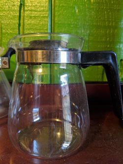 Vintage coffee carafe small/clear in San Fernando 91340