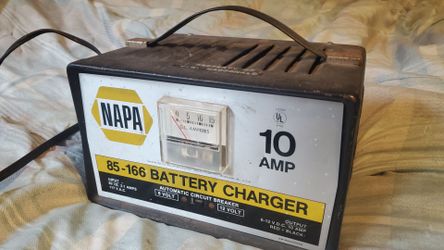 Vintage 10 amp Napa battery charger