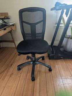 Desk chair