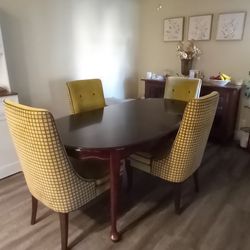 Dinning Table With 6 Upholstery Chairs 