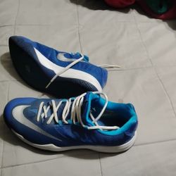 Nike Azules Size 11. 40.  