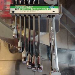 RATCHET COMBO WRENCH SET 