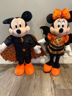 Mickey & Minnie Mouse Halloween Greeters