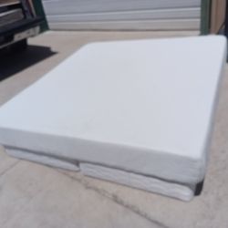 King Memory Foam Mattress And Box Spring 