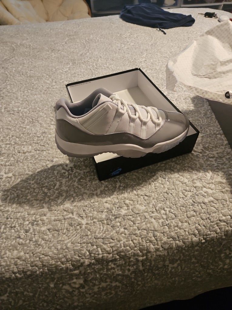 Retro Mens Jordan 11s Low Cement Grey Sz 11
