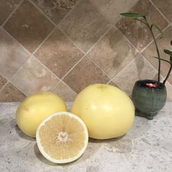 Fresh Pomelos - Golden Grapefruit - Fruit