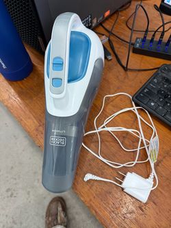 Black and decker hand vacuum