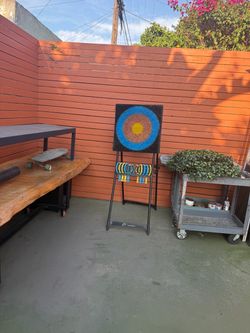5ft axe throw game 20$