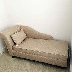 Taupe beige Chaise 