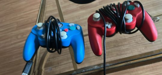 Old school GameCube controllers in great condition