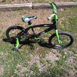 BOYS. 18 INCH.  BMX. BIKE. LIKE NEW