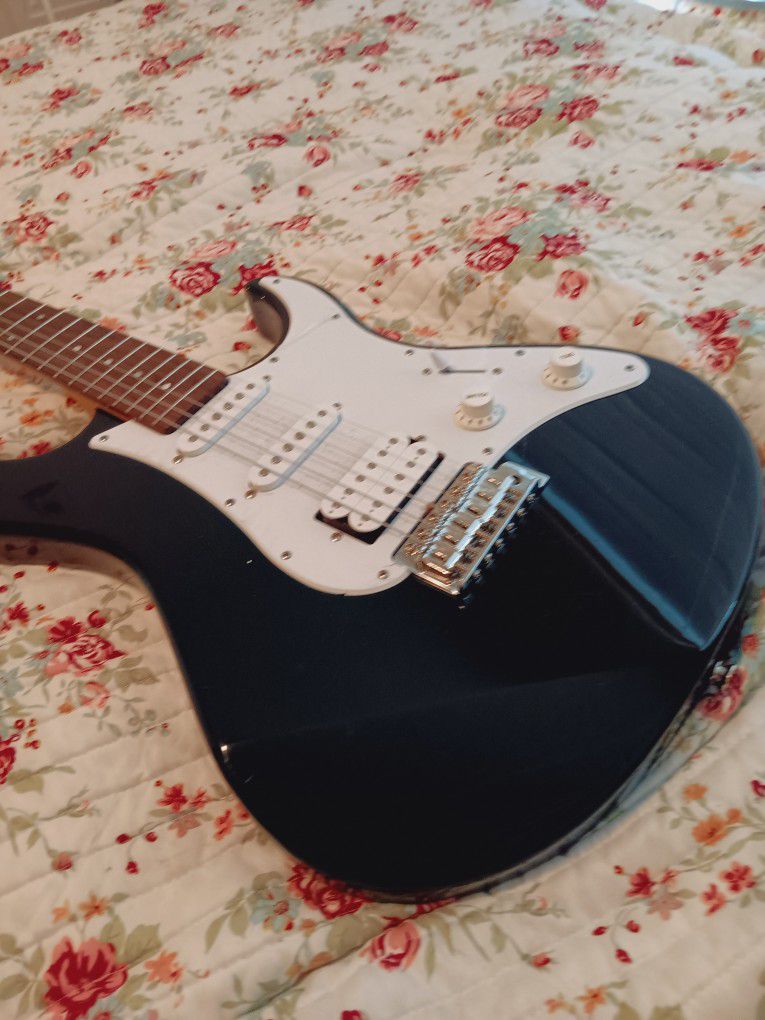 Pacifica Electric Guitar