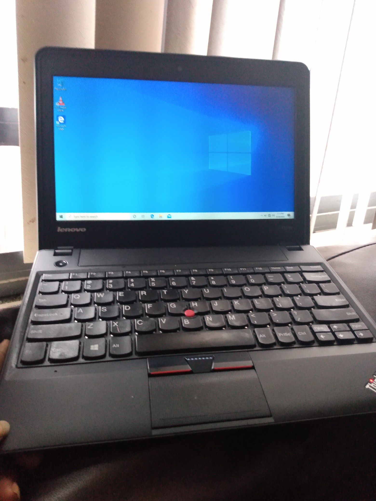 Lenovo x13 1e mini laptop for memory 300 gigahertz drive webcam