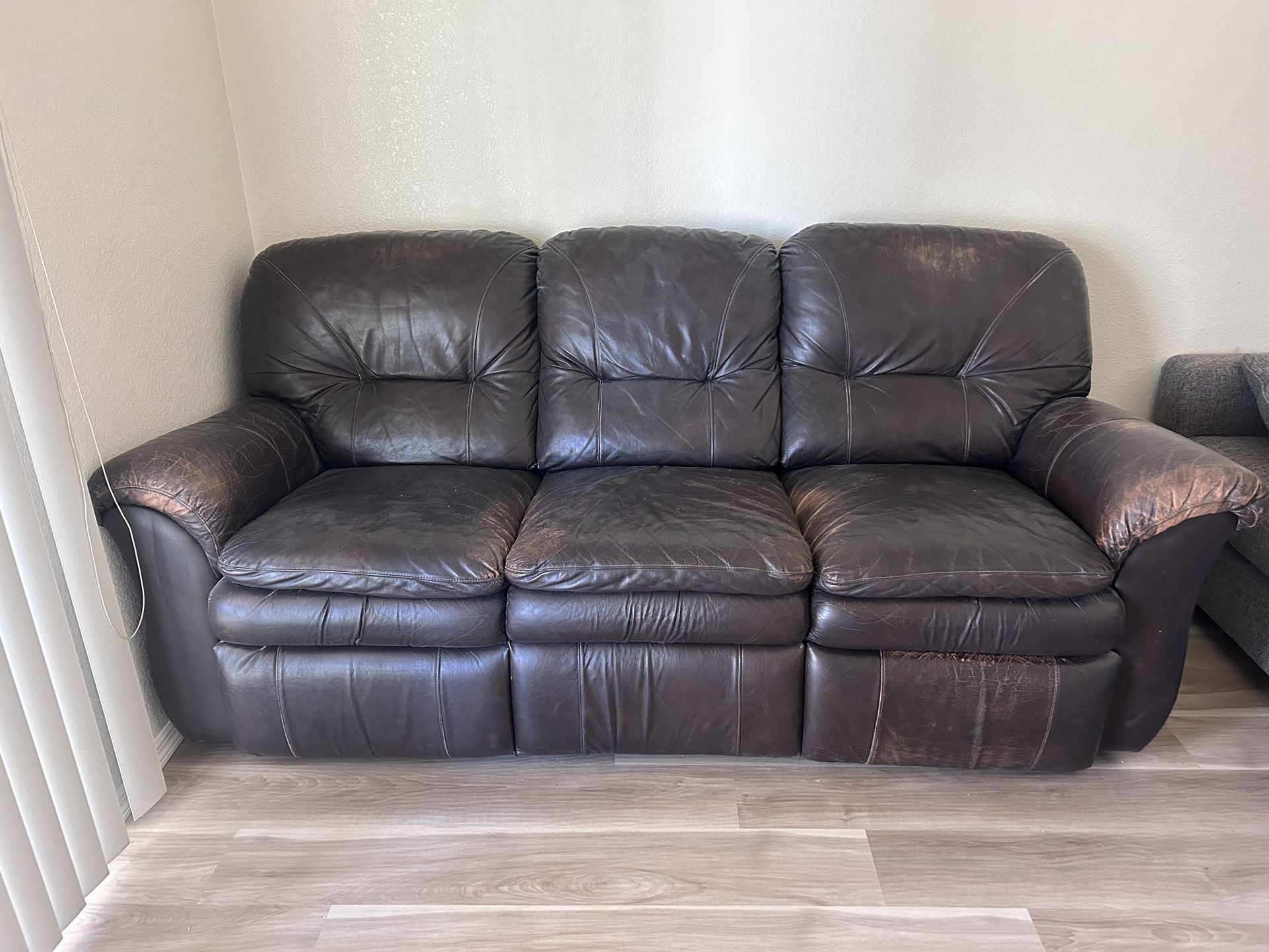 Recliner leather Couch