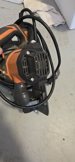 Ridgid R3205 7-1/4 in Circular Saw, 15 Amp Corded / Sierra Circular con Cable