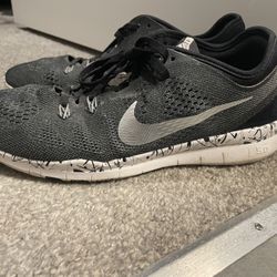 Nike Free Women’s 8.5