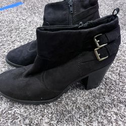 Women’s Size 8 Short Heels