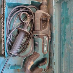 Makita HR 2475 Hammer Drill