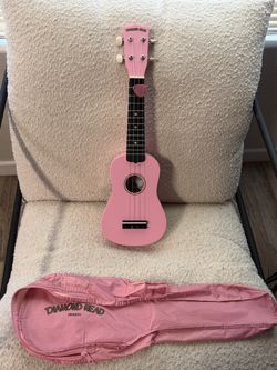 Diamond head Pink ukulele