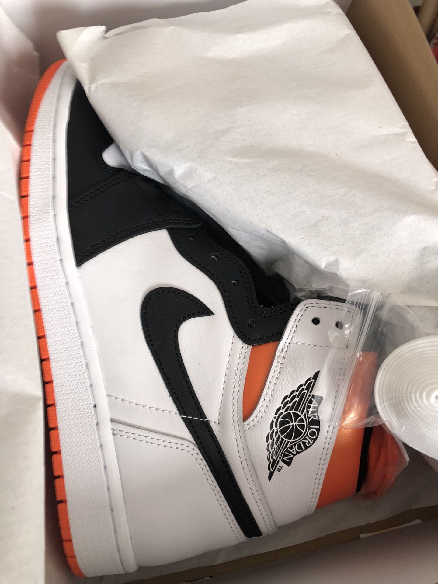 JORDAN 1 HIGH ELECTRO ORANGE