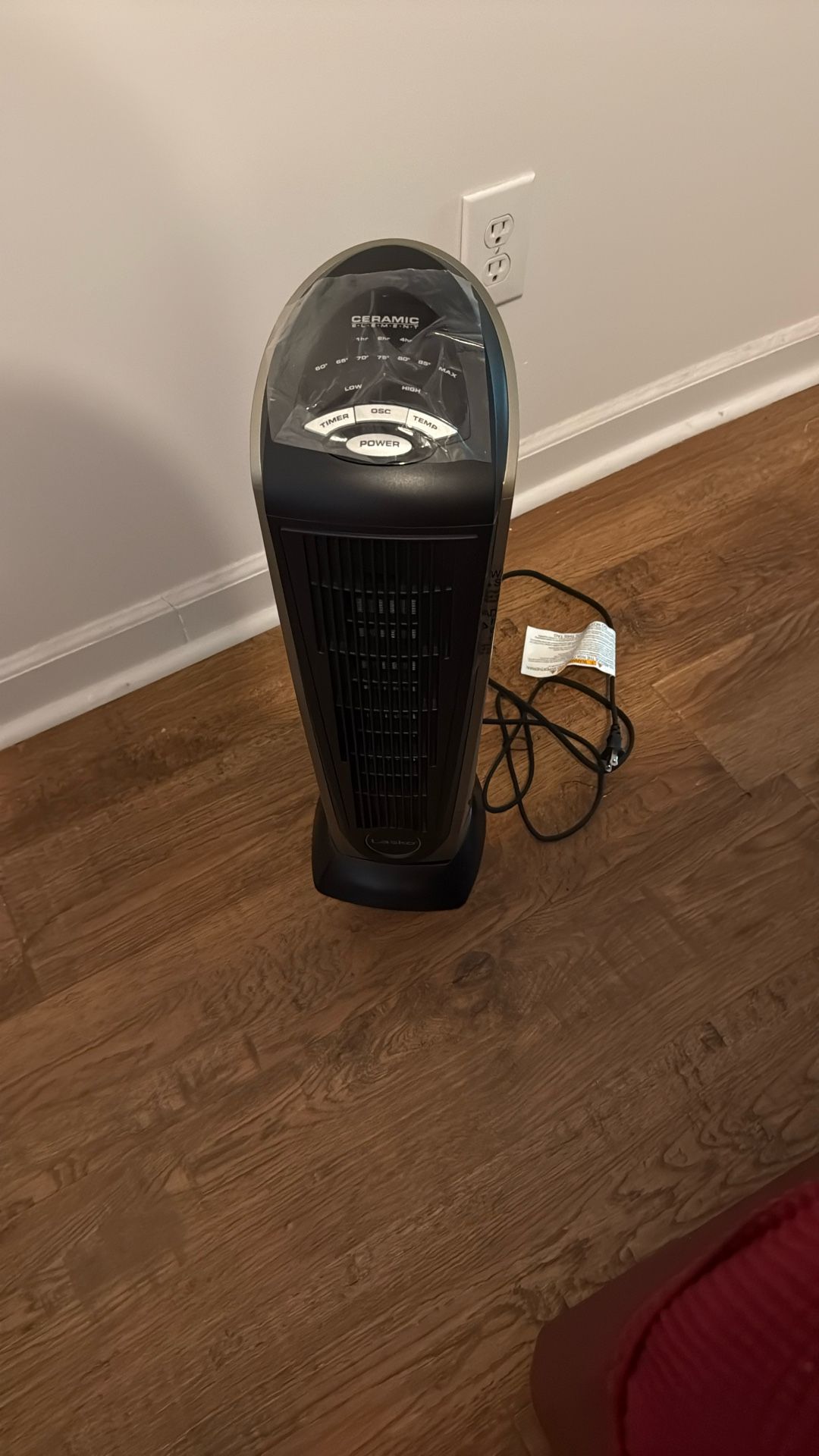 New Lasko Oscillating Ceramic Tower Heater With Remote