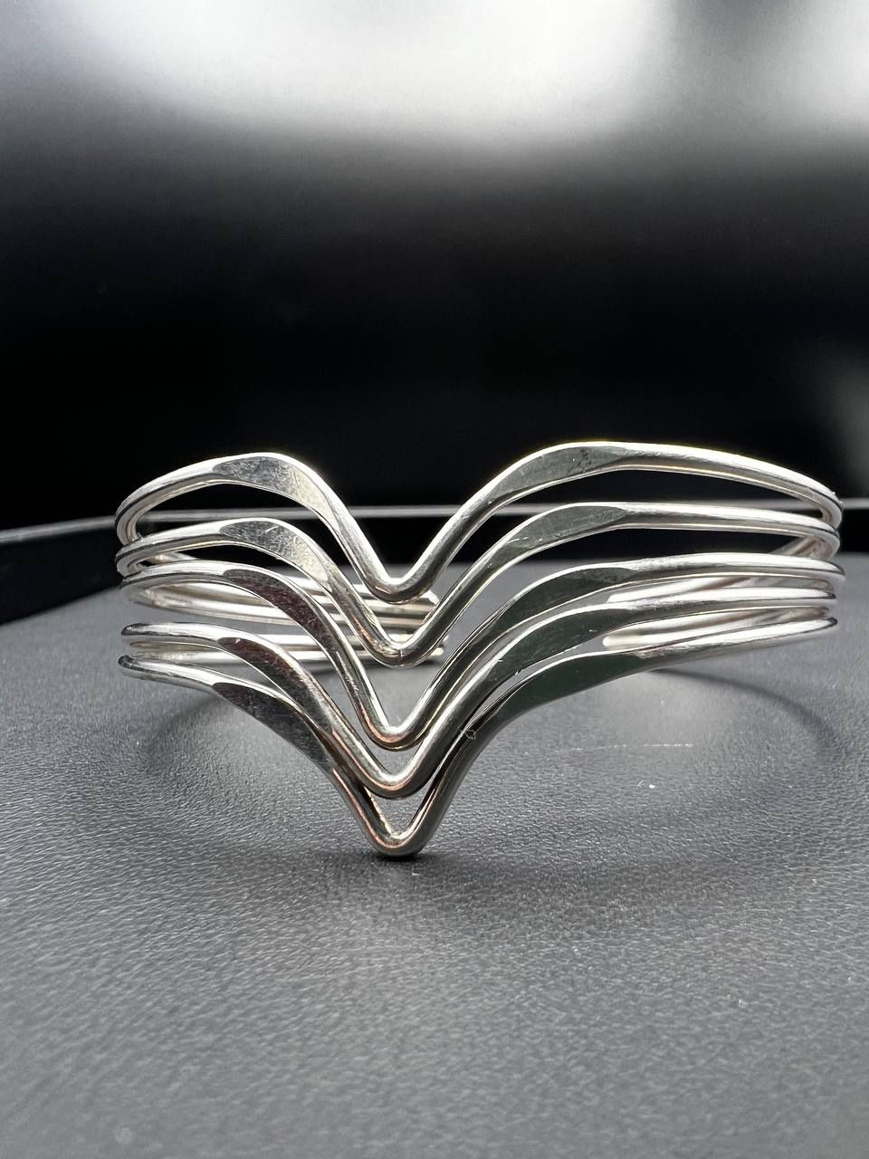 925 sterling silver chevron bracelet total weight is 14.9 grams