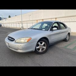 2003 Ford Taurus