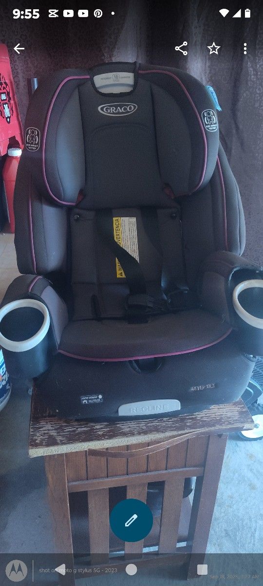 Graco 4Ever  DLX  4 in 1  Car Seat  Infant  To Toddler 