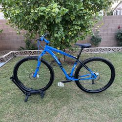 SPECIALIZED HARDROCK 29 ER MOUNTAIN BIKE, 7X3 SPEED, LARGE ALUMINUM FRAME, SR SUNTOUR LOCKOUT FRONT SUSPENSION, SRAM DISK BRAKE