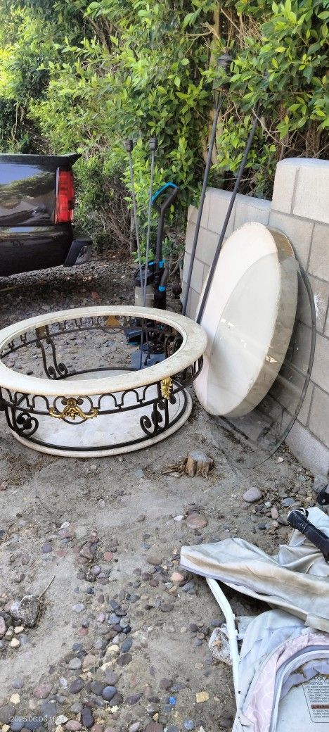 Free Coffee Table