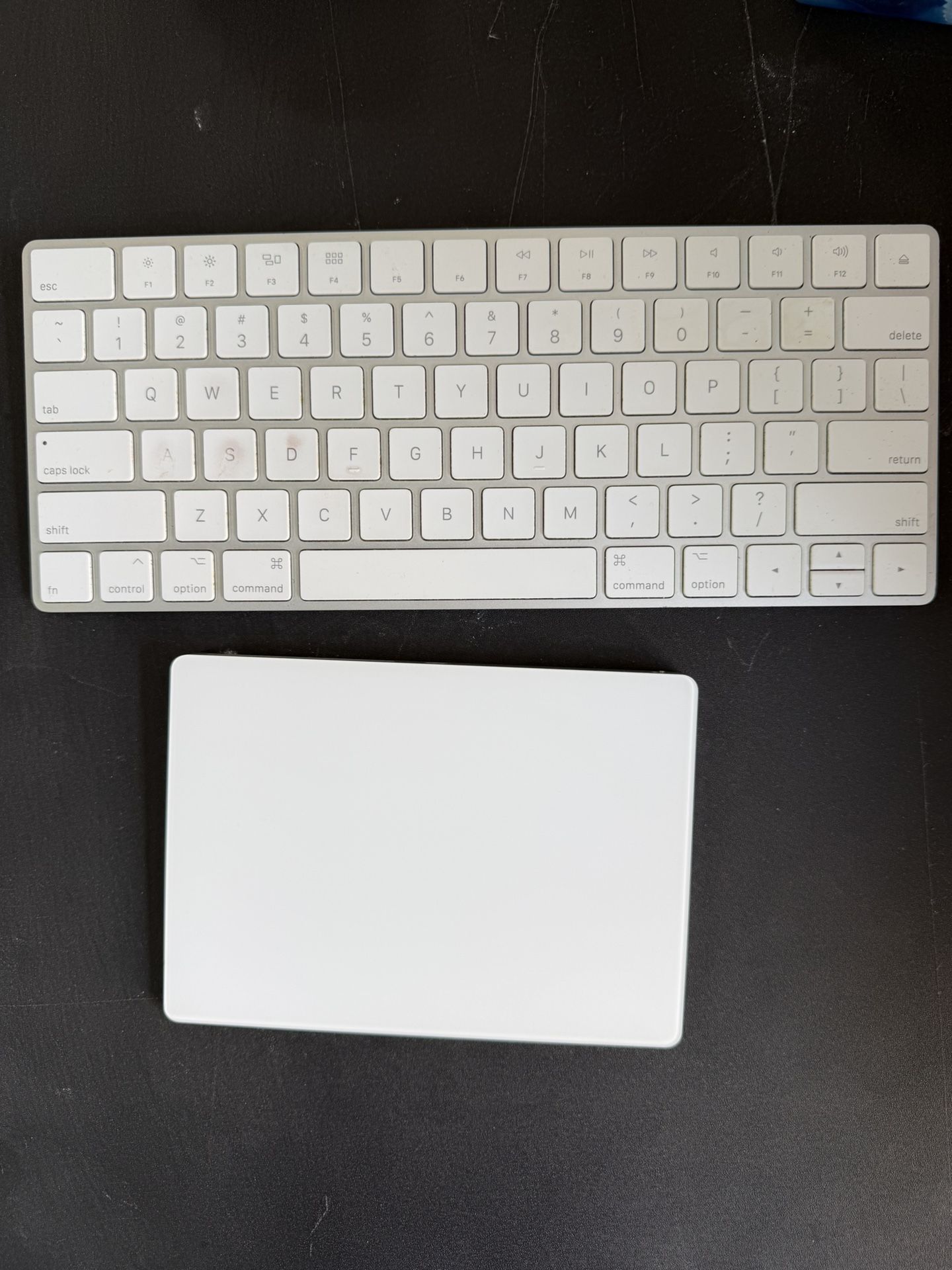 Apple Magic Keyboard + Magic Trackpad (Wireless Set)