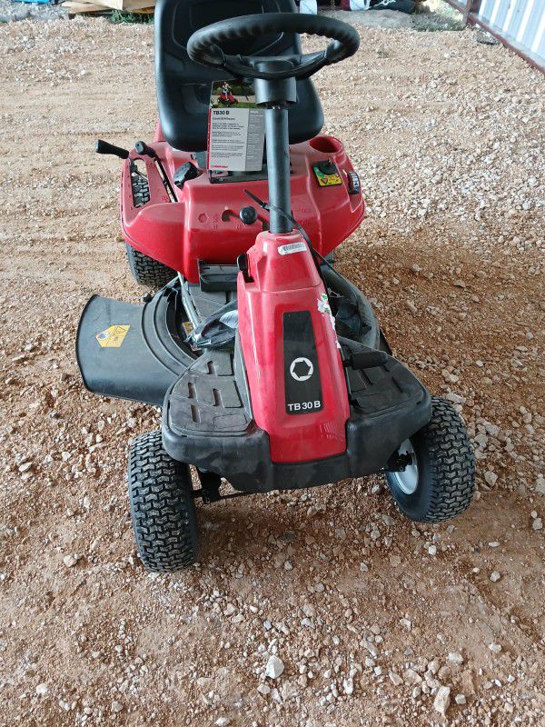 30 in. 10.5 HP Briggs and Stratton Engine 6-Speed Manual Drive Gas Rear Engine Riding Mower with Mulch Kit Included