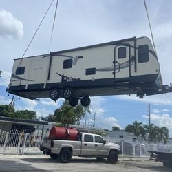 Rv Trailer Crane Relocated Casita De Patio Container 
