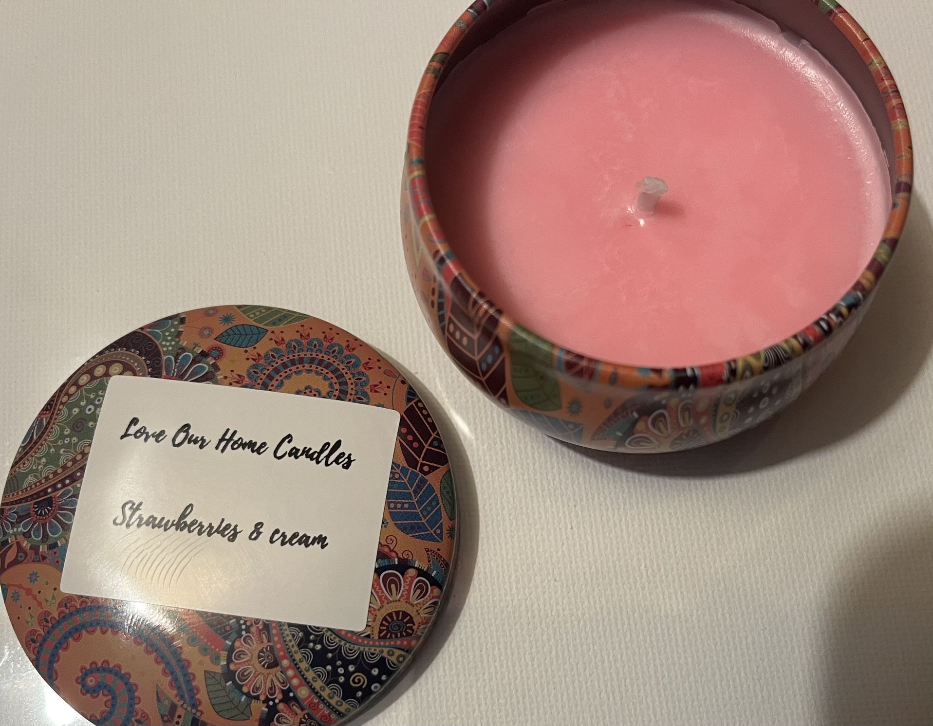 Love Our Home Candles - Strawberries & Cream