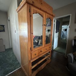 Dresser 