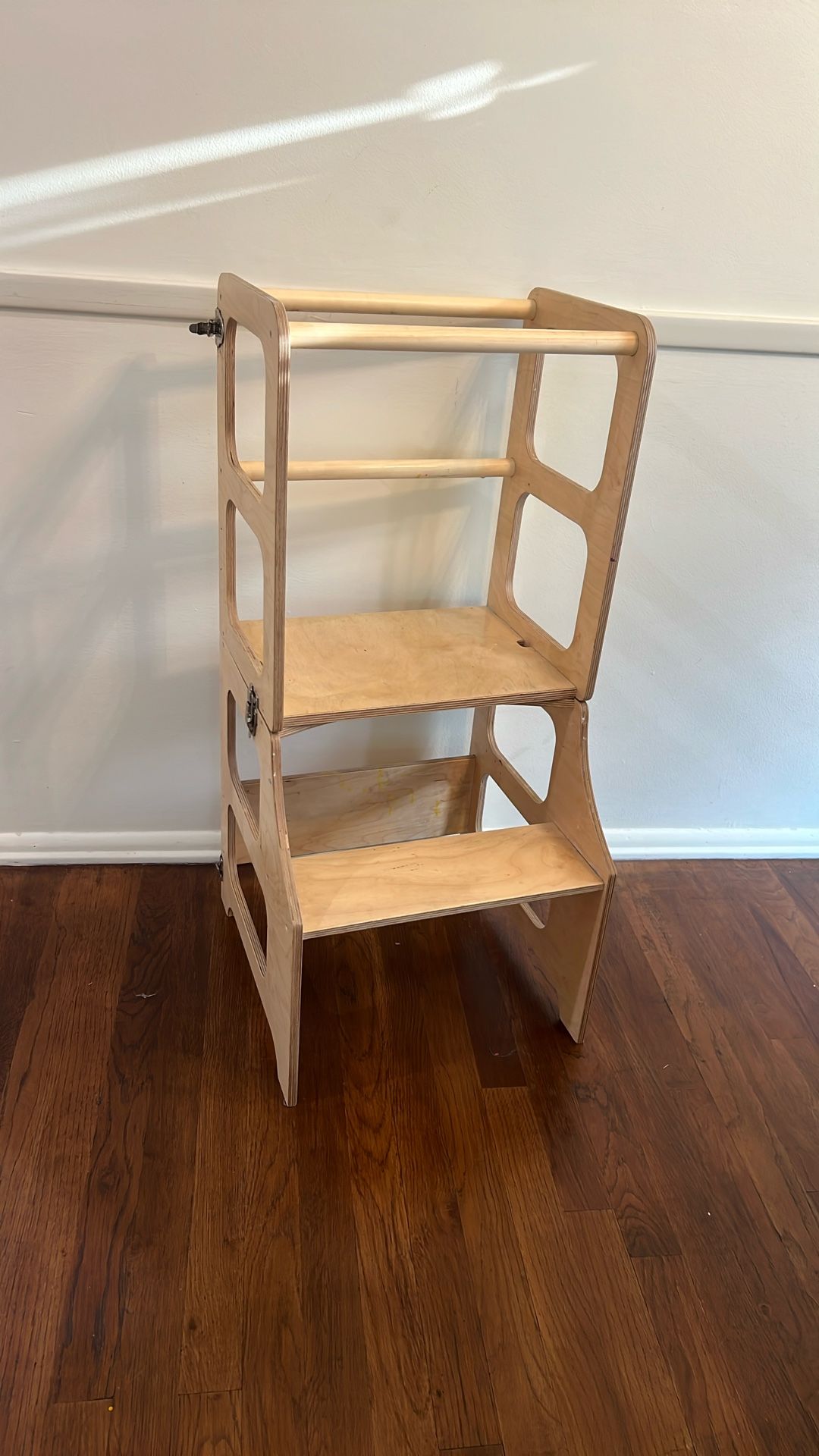 Toddler Table / Tower