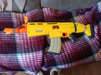 Nerf gun / Pistola de ballas de goma